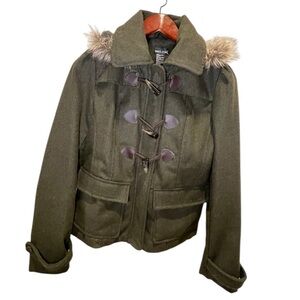 WET SEAL Women's Olive Green Toggle Jacket with Faux Fur Trim Size: S